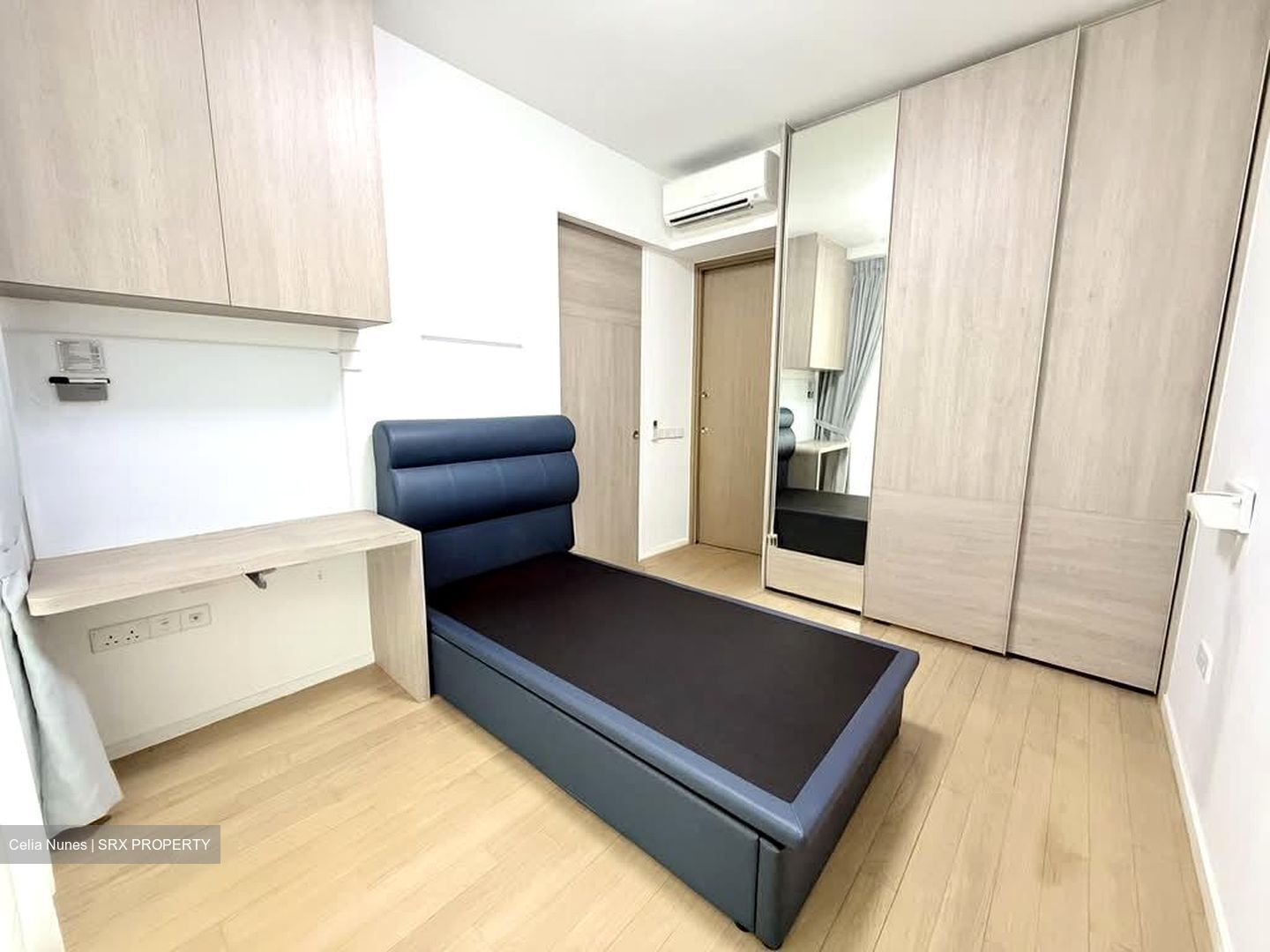 Marine Blue (D15), Condominium #579263281